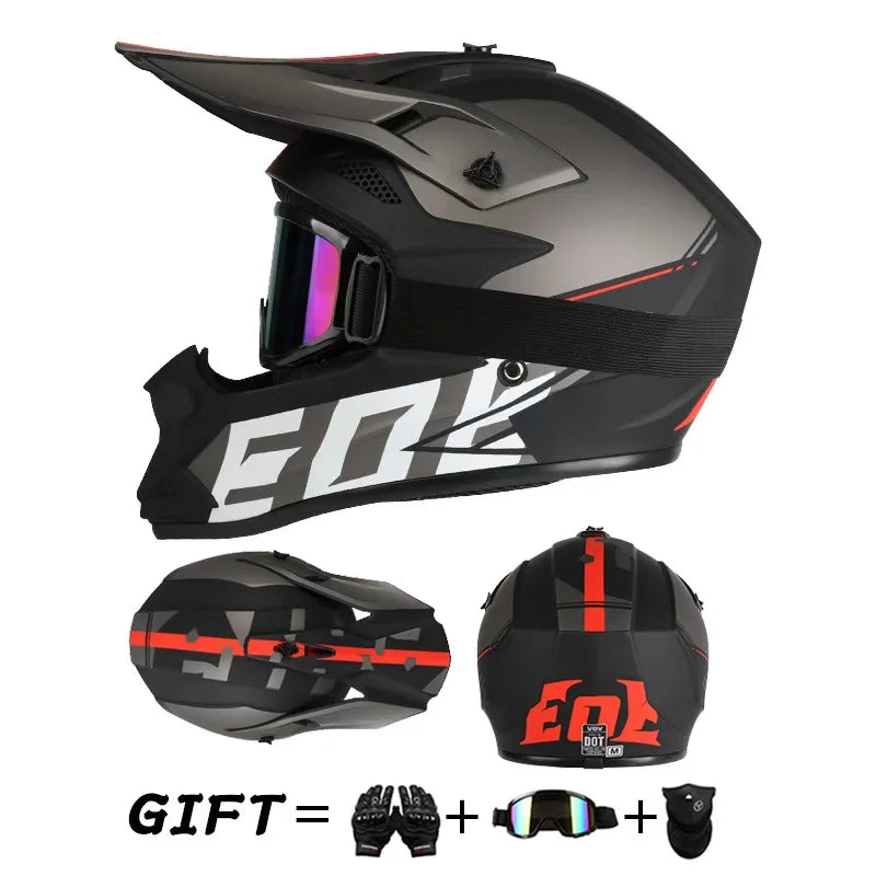 Casque de moto tout-terrain.
